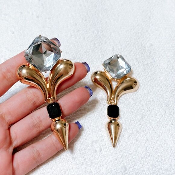 Crystal drop earrings in gold M185 - Picture 3 of 4